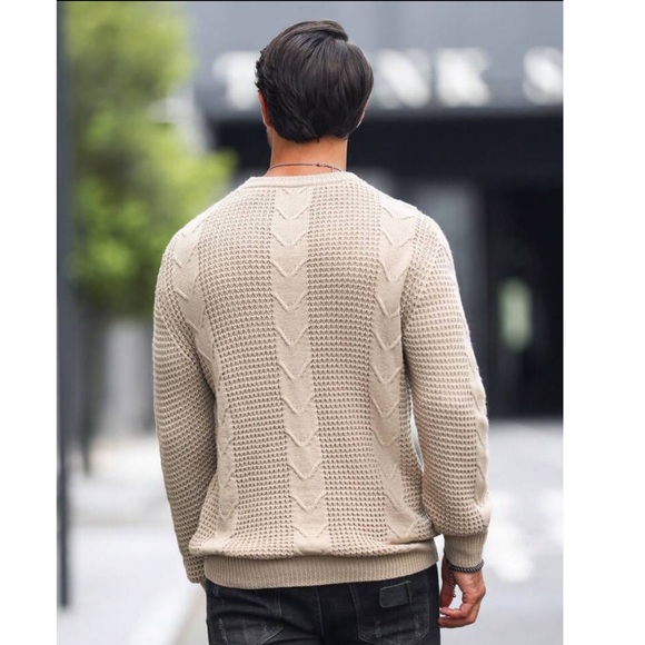 Cable Knit Sweater ⌚️ - Picture 4 of 4